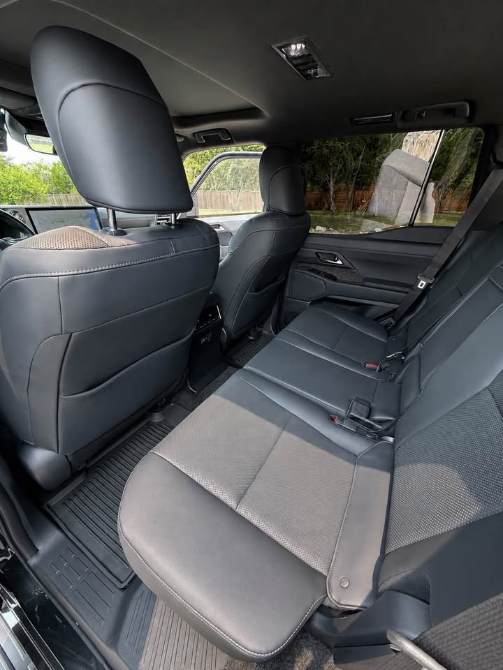 2024 Lexus GX · 550 premium + in Lago Vista, TX (photo 9) — photo 9
