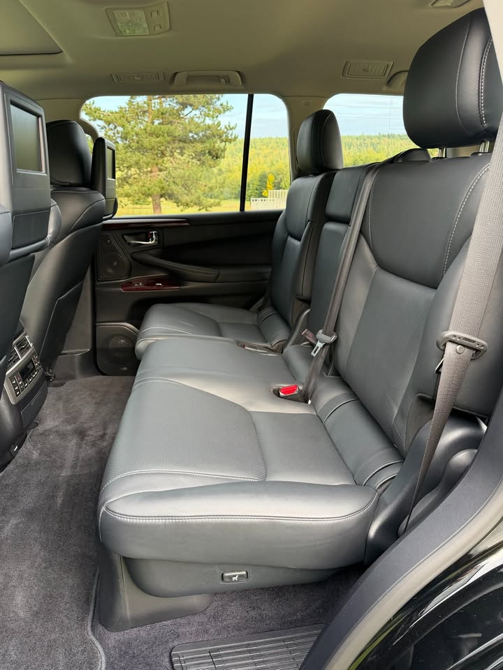 2015 Lexus LX in Chimacum, WA (photo 9) — photo 9
