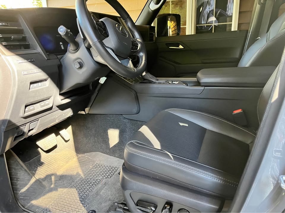 2025 Lexus GX · GX550 in Willits, CA (photo 9) — photo 9