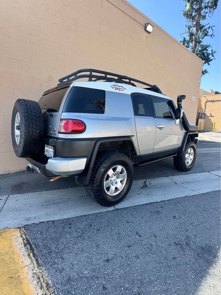 2010 Toyota FJ Cruiser in Buena Park, CA (photo 9) — photo 9