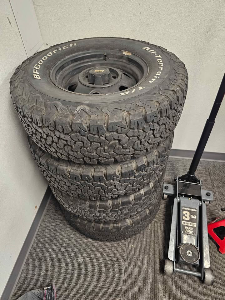 BFGoodrich All-Terrain T/A KO2 30x9.50R15 Tires on Jeep Wheels in San Diego, CA (photo 2)