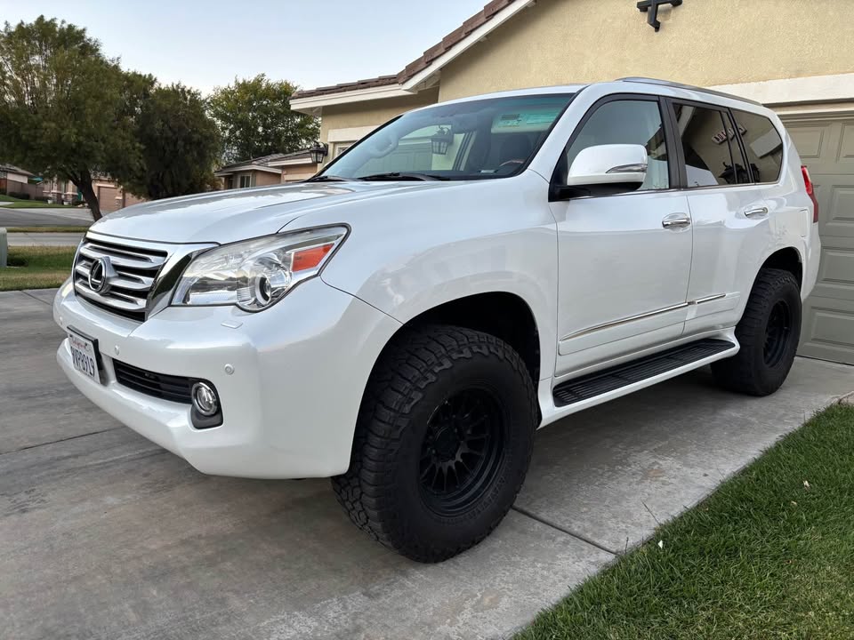 2012 Lexus GX · GX 460 Premium Sport Utility 4D — photo 5