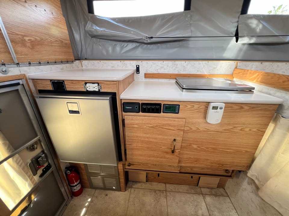 2006 - Four Wheel Camper - Falcon - Heavily Upgraded in Phoenix, AZ (photo 10) — photo 10