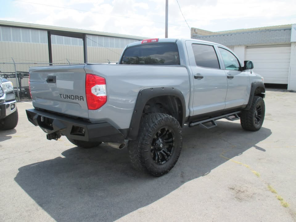 2018 Toyota Tundra CrewMax Limited 4x4 — photo 2