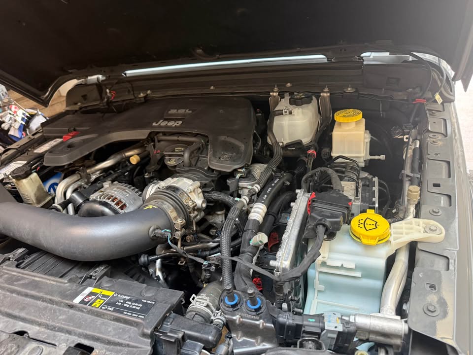 2020 Jeep Gladiator · Sport in Littleton, CO (photo 12) — photo 12
