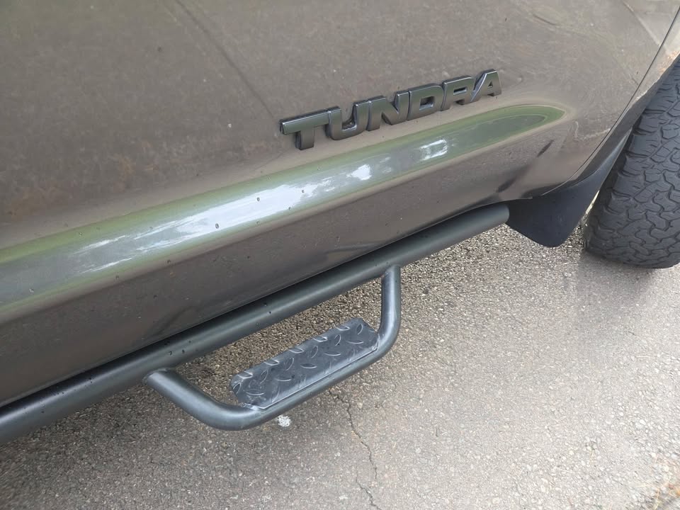 2011 Toyota tundra crewmax sr5 4x4 in Portland, OR (photo 5) — photo 5