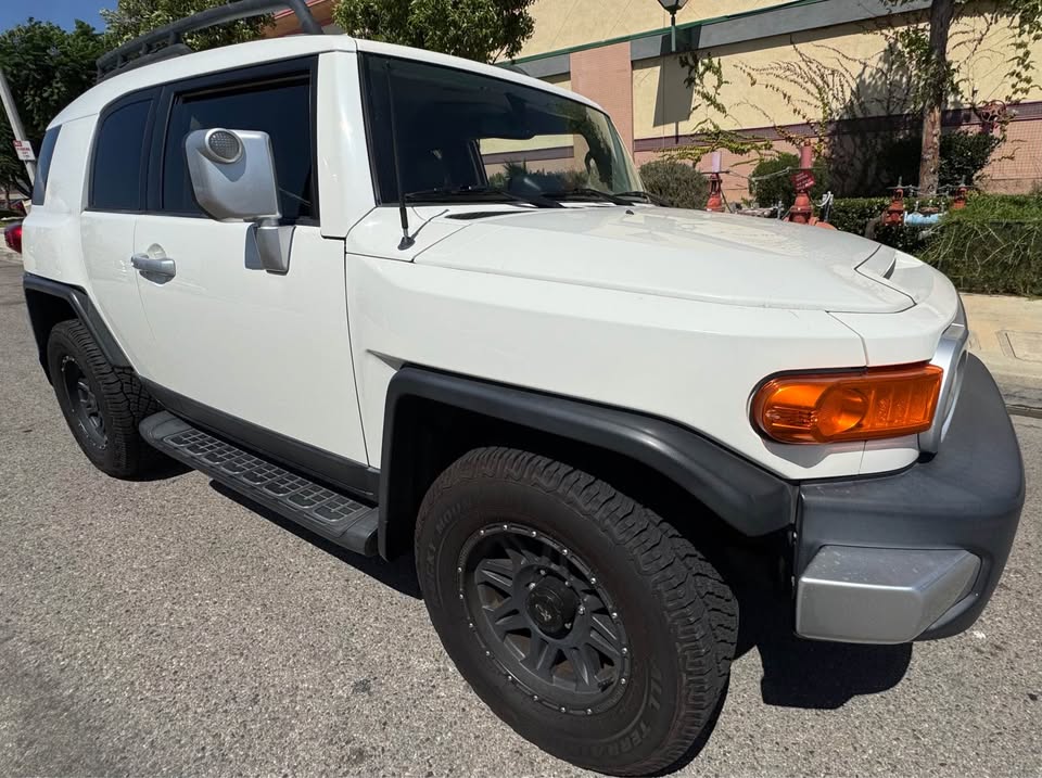 2013 Toyota FJ Cruiser · Sport Utility 2D in Ontario, CA (photo 2)
