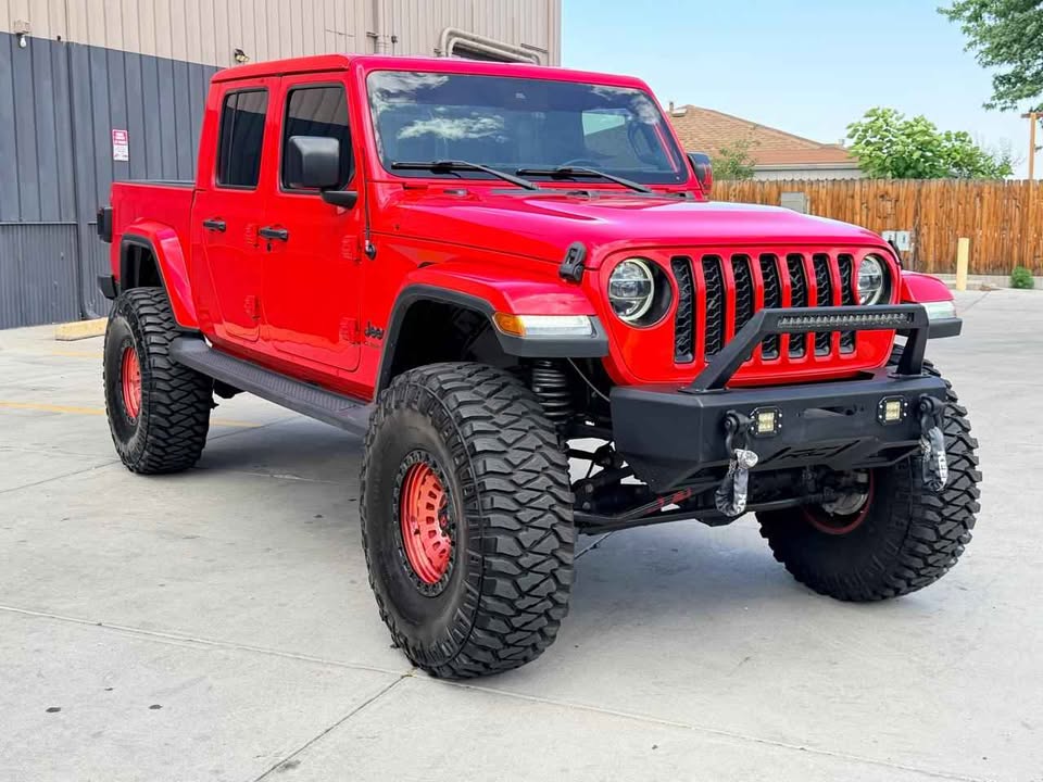 2020 Jeep Gladiator · Overland Pickup 4D 5 ft in Denver, CO (photo 12)