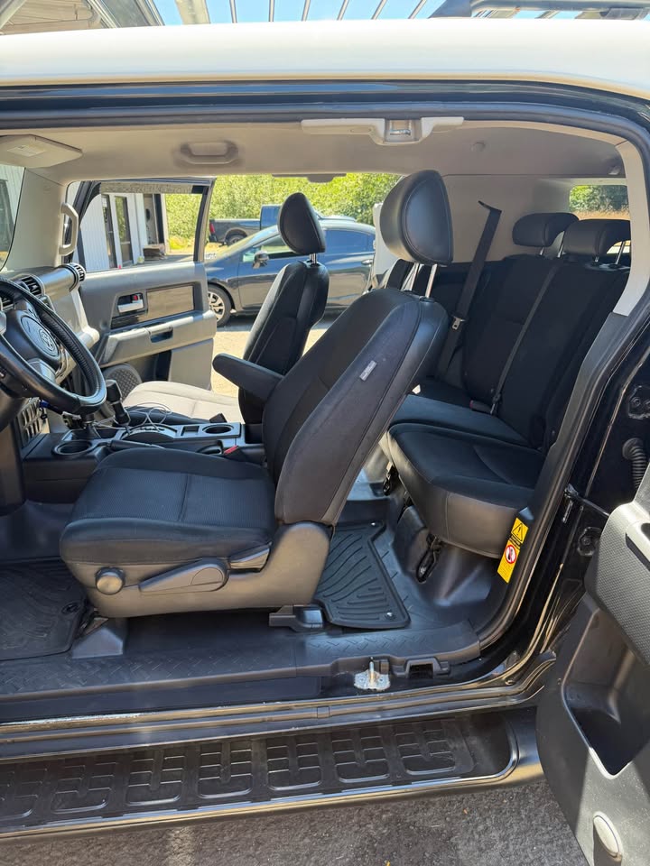 2007 Toyota FJ Cruiser in Beaverton, OR (photo 7) — photo 7
