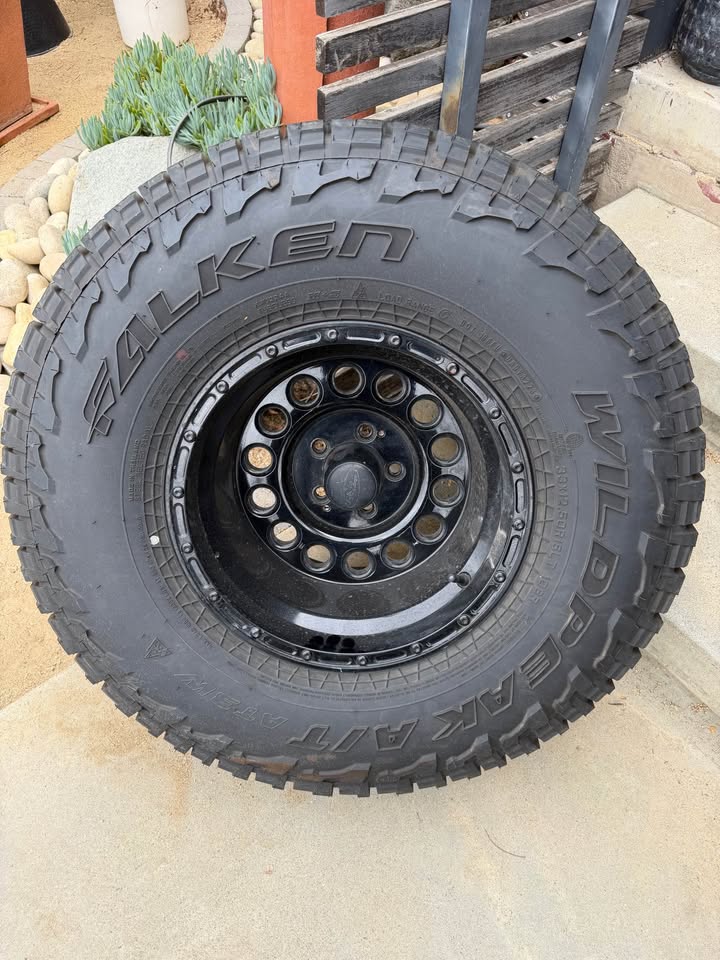 Jeep wheels 5x4.5(5x114.3mm) in San Diego, CA (photo 5)