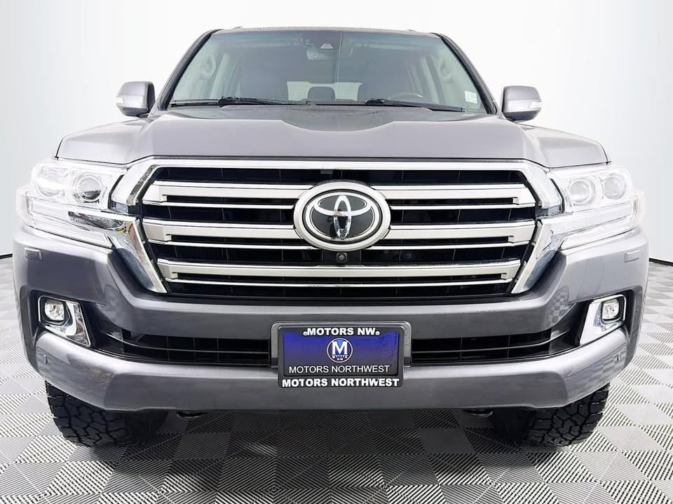 2016 Toyota land cruiser v8 in Tacoma, WA (photo 7) — photo 7