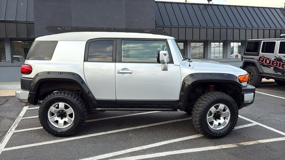 2008 Toyota FJ Cruiser in Denver, CO (photo 2)