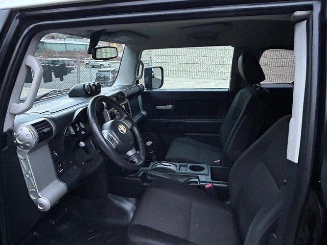 2009 Toyota FJ Cruiser 4WD in Kirkland, WA (photo 7)