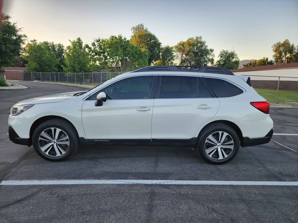 2019 Subaru Outback · 2.5i Limited Wagon 4D in Salt Lake City, UT (photo 4) — photo 4