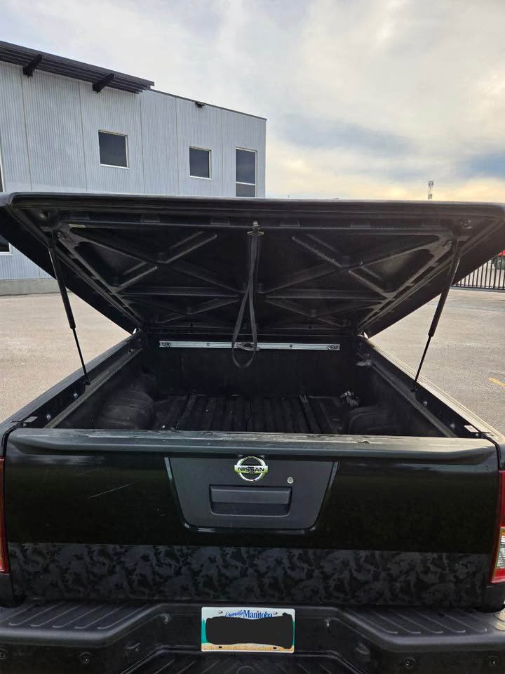 2017 Nissan Frontier King Cab in Winnipeg, MB (photo 4)
