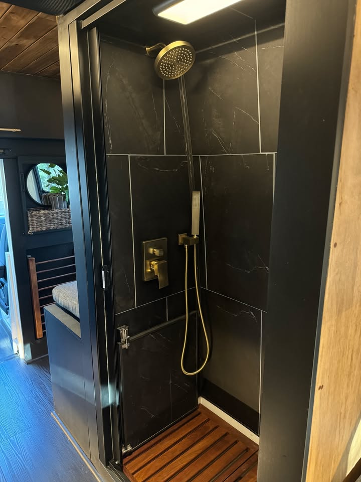 2016 Mercedes-Benz 2500 sprinter rv (170” wheel base) in Portland, OR (photo 11) — photo 11