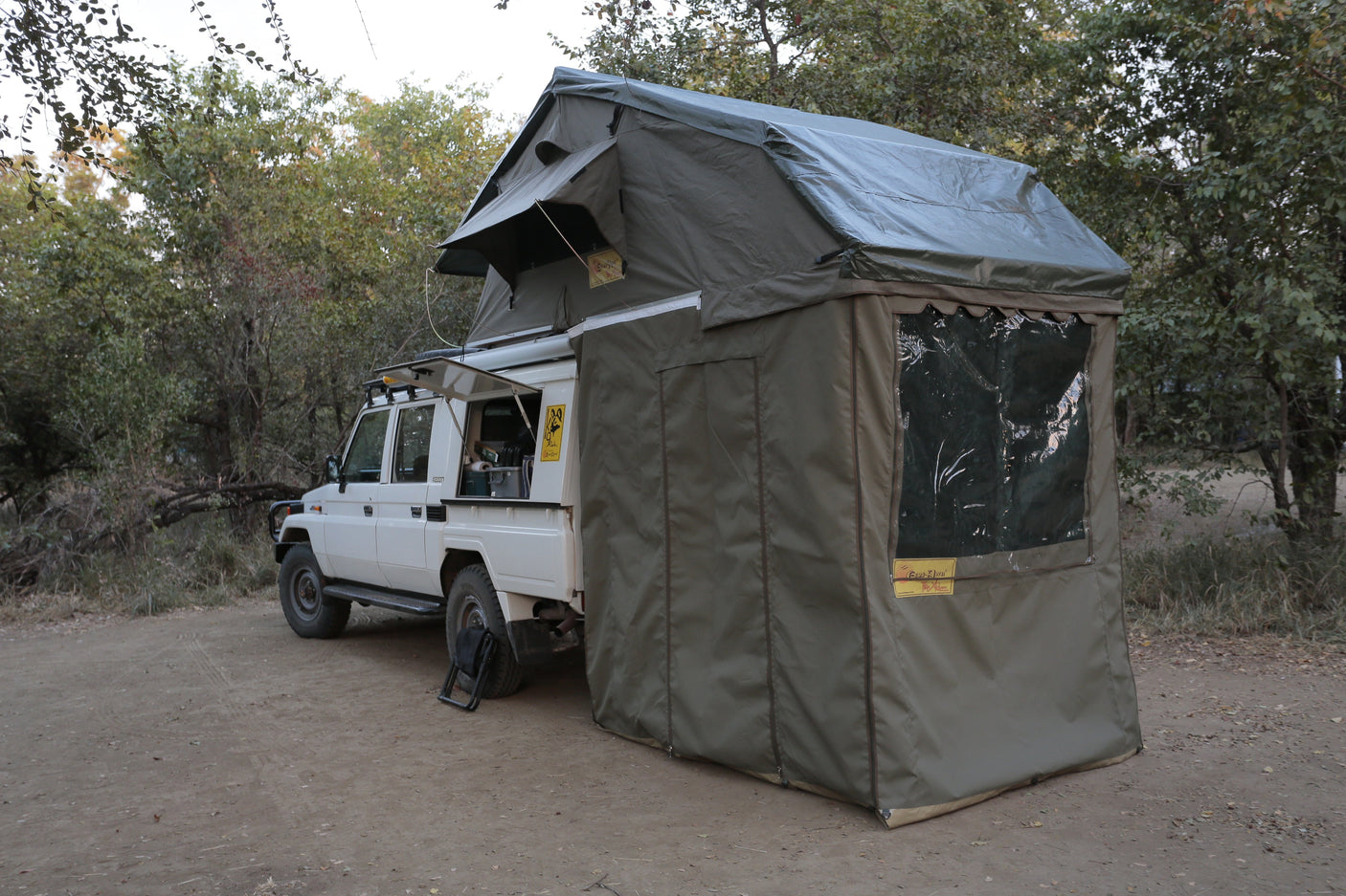 XKLUSIV Roof Top Tent — Equipt Expedition Outfitters (photo 7)