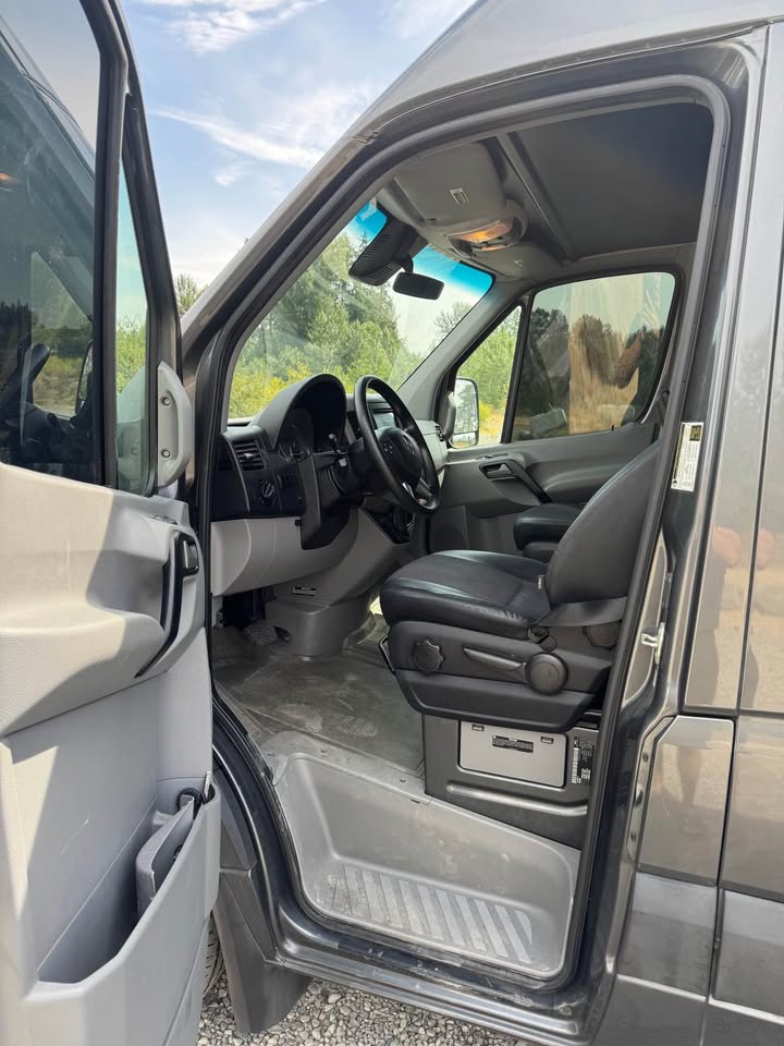 2016 Mercedes-Benz Sprinter 2500 Crew in Mill Creek, WA (photo 8) — photo 8