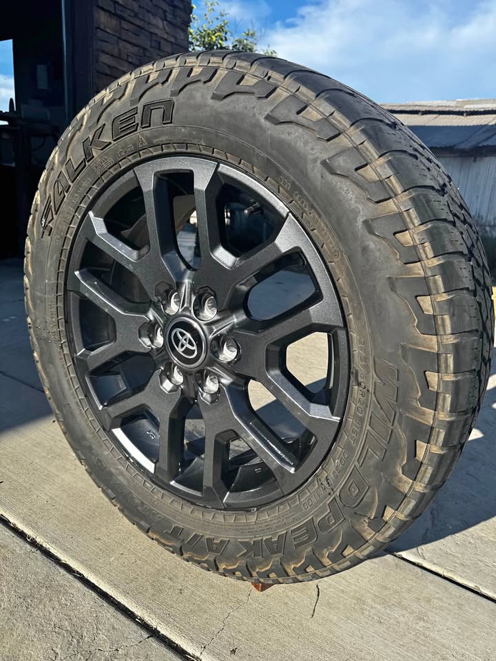 Toyota Tundra Platinum Wheel Set in Escalon, CA (photo 1) — photo 1