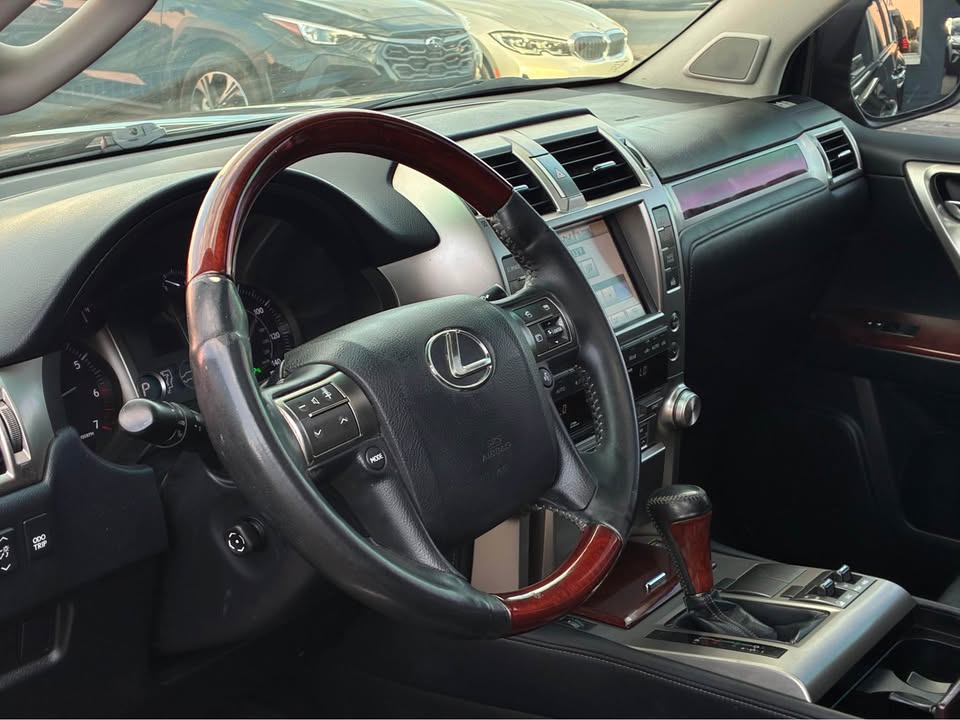 2011 Lexus GX · GX 460 Premium Sport Utility 4D in Mesa, AZ (photo 8) — photo 8