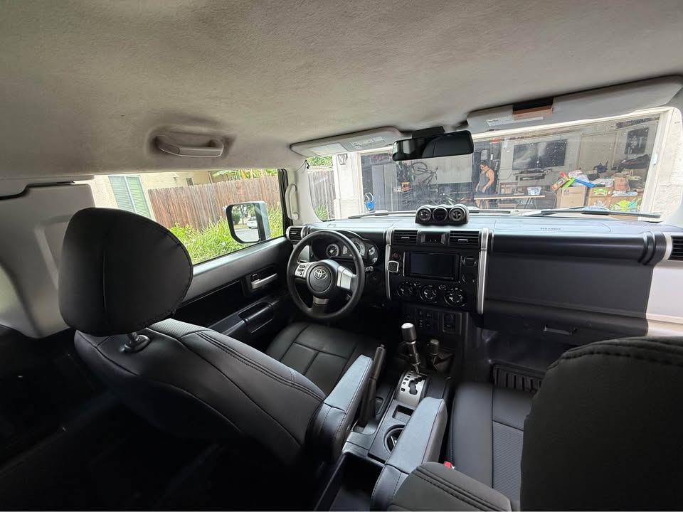 2007 Toyota FJ Cruiser in South San Francisco, CA (photo 5)