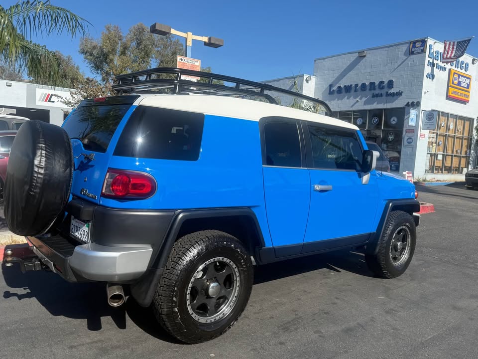 2007 Toyota FJ Cruiser · Sport Utility 2D in Garden Grove, CA (photo 6) — photo 6