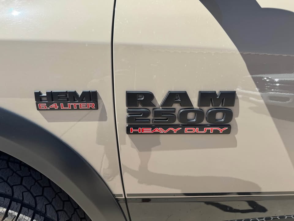 2018 Ram power wagon 4 x 4 recent Tires like new condition 6.4 V
Heavy duty transfer case factory in Cave Creek, AZ (photo 4) — photo 4