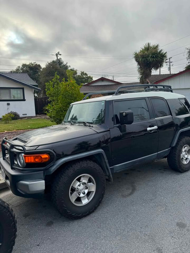 2008 Toyota FJ Cruiser — photo 3