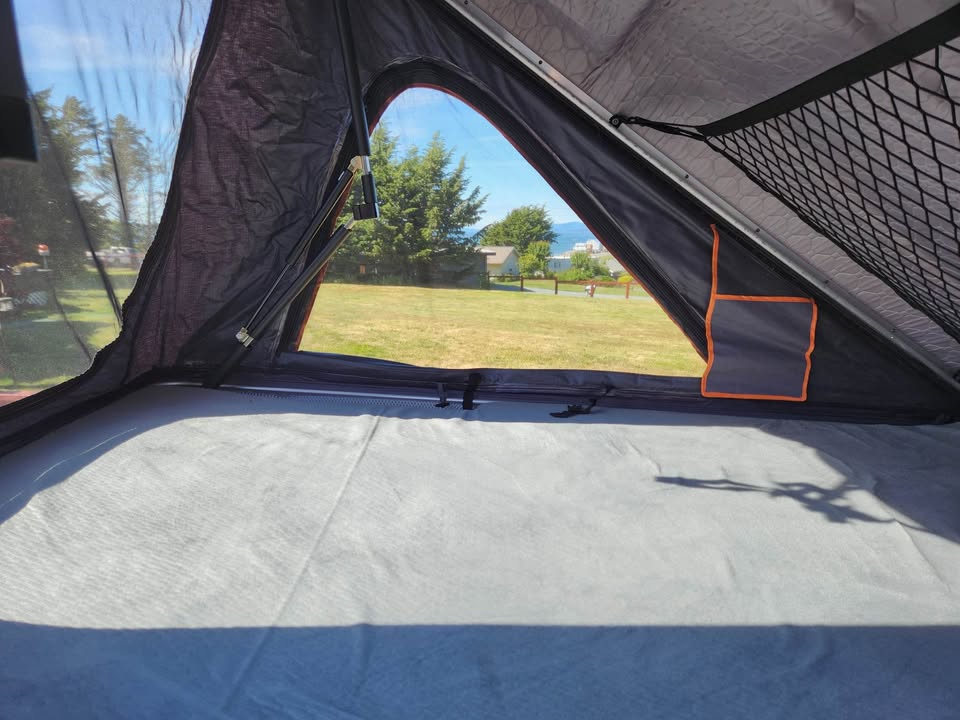 Sparrow EYE Roofnest Rooftop Tent in Oak Harbor, WA (photo 4) — photo 4