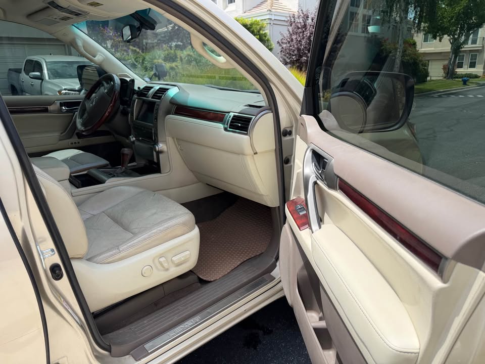 2010 Lexus GX · GX 460 Premium Sport Utility 4D in Redwood City, CA (photo 6) — photo 6