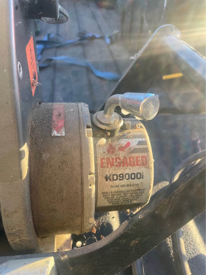 Warn XD 9000 winch in Minden, NV (photo 2)