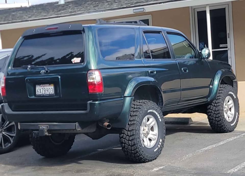 2001 Toyota 4Runner · SR5 Premium Sport Utility 4D in Hercules, CA (photo 5) — photo 5