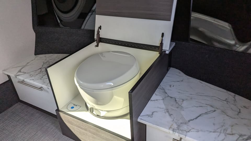2024 inTech Luna Rover - Excellent condition! Small trailer, teardrop, light SUV towable in Salt Lake City, UT (photo 5) — photo 5