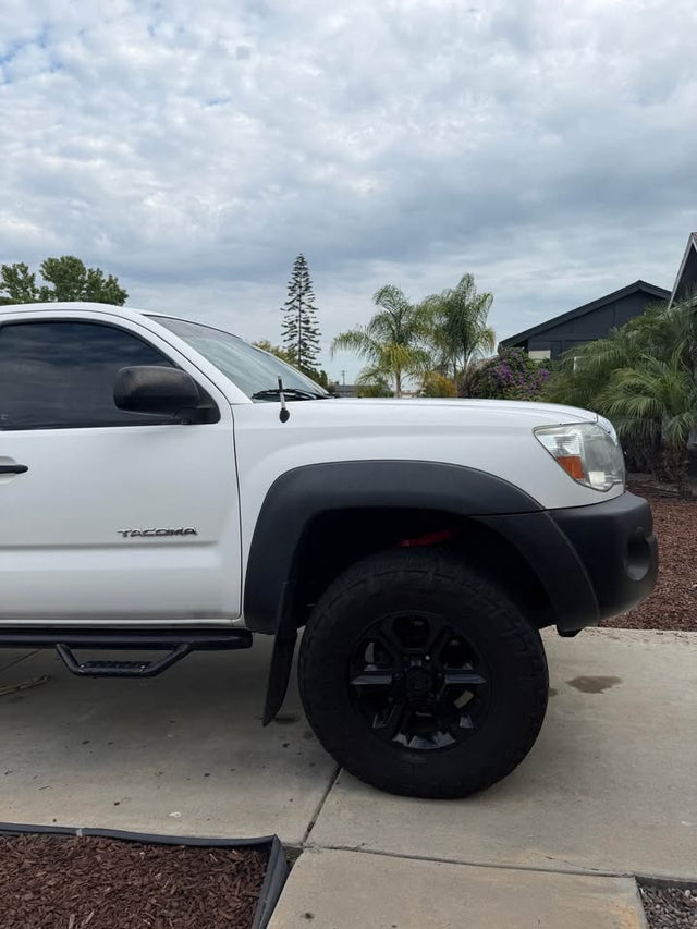 2010 Toyota Tacoma Double Cab · 4WD 4D — photo 3
