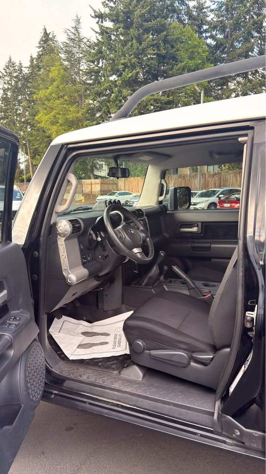 2007 Toyota FJ Cruiser · Manual Transmission in Lynnwood, WA (photo 5) — photo 5