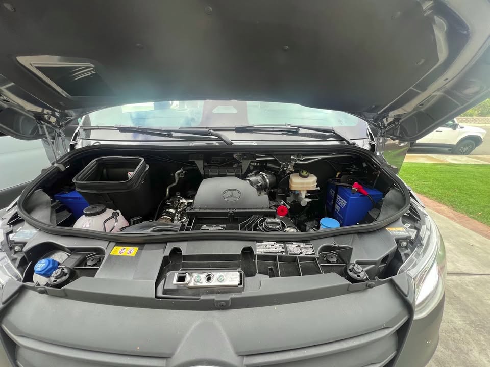 2025 Mercedes Benz sprinter crew awd 144" campervan in Encinitas, CA (photo 10) — photo 10