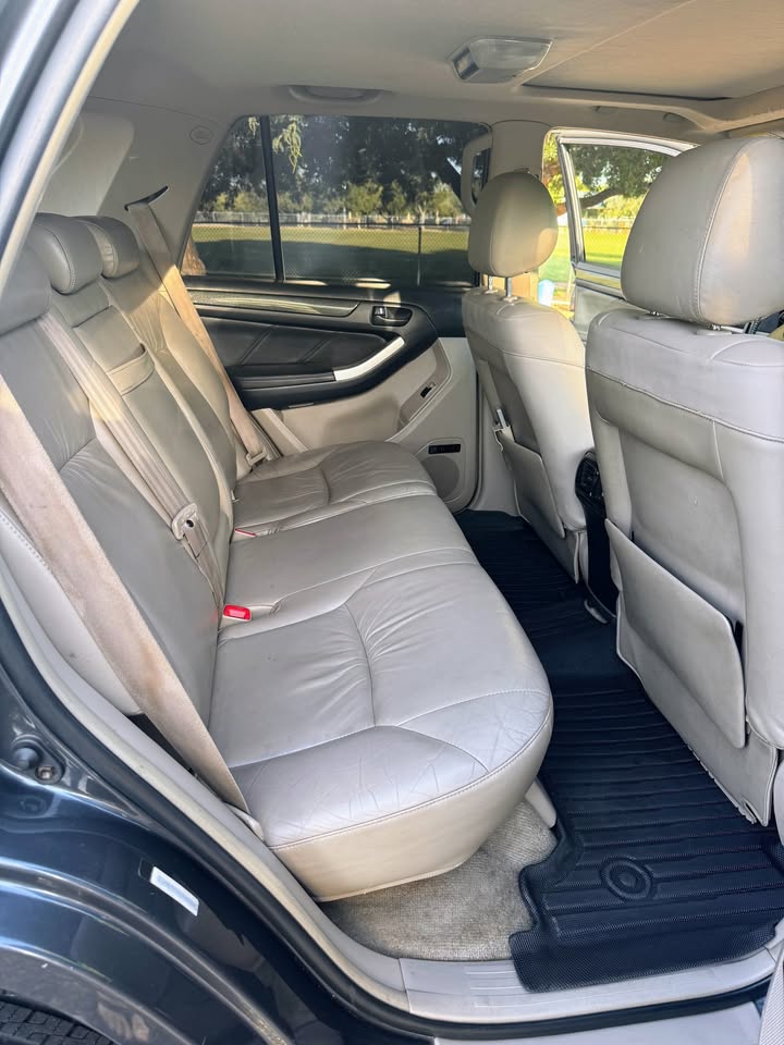 2003 Toyota 4runner limited 2wd v8 — photo 4