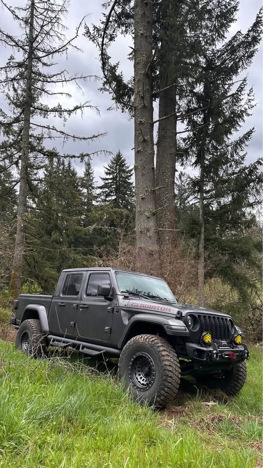 2020 Jeep Gladiator · Overland Pickup 4D 5 ft in Hillsboro, OR (photo 3) — photo 3