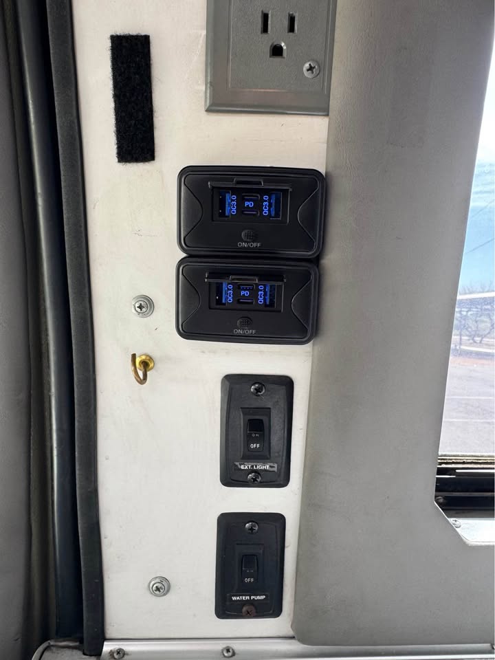2000 Sportsmobile ford e350 7.3 diesel 4x4 in Tucson, AZ (photo 9) — photo 9