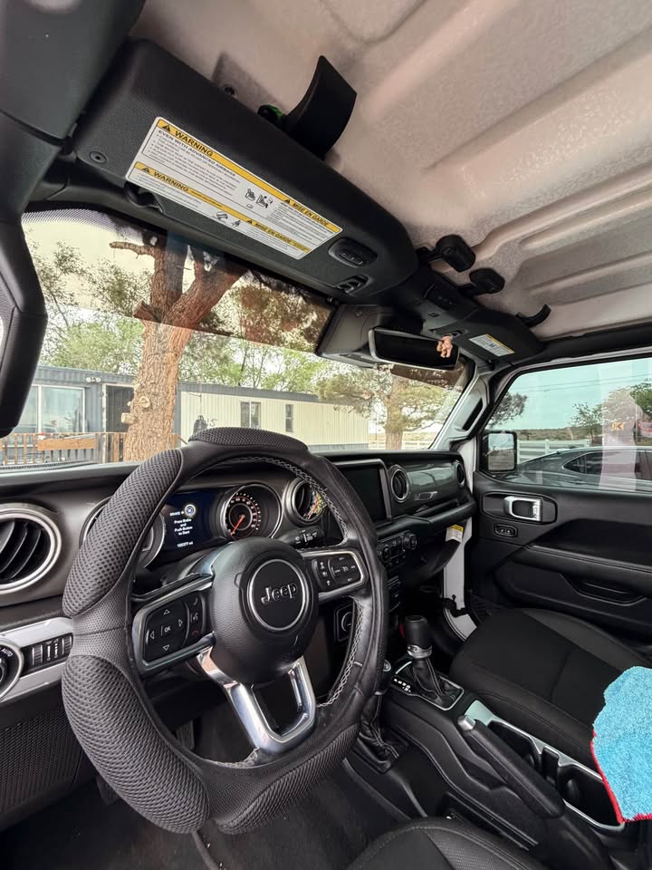 2020 Jeep Gladiator · Overland Pickup 4D 5 ft in Phoenix, AZ (photo 9) — photo 9