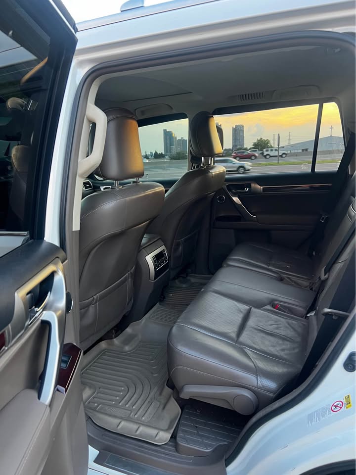 2012 Lexus gx460 in Vaughan, ON (photo 12)