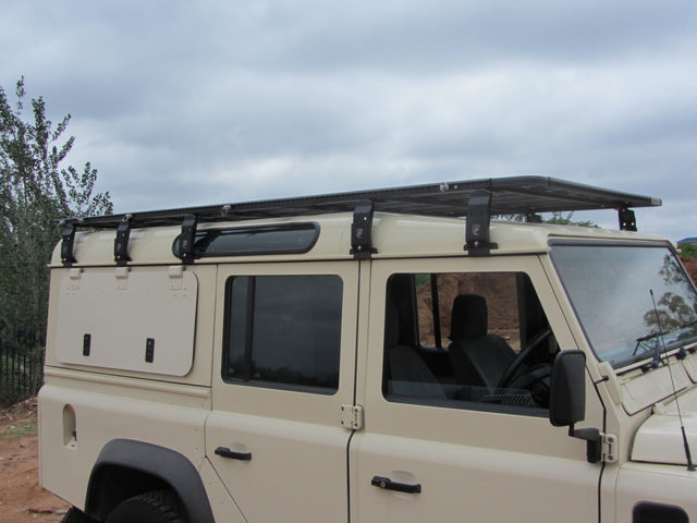Land Rover Defender 110 K9 Roof Rack Kit — photo 3
