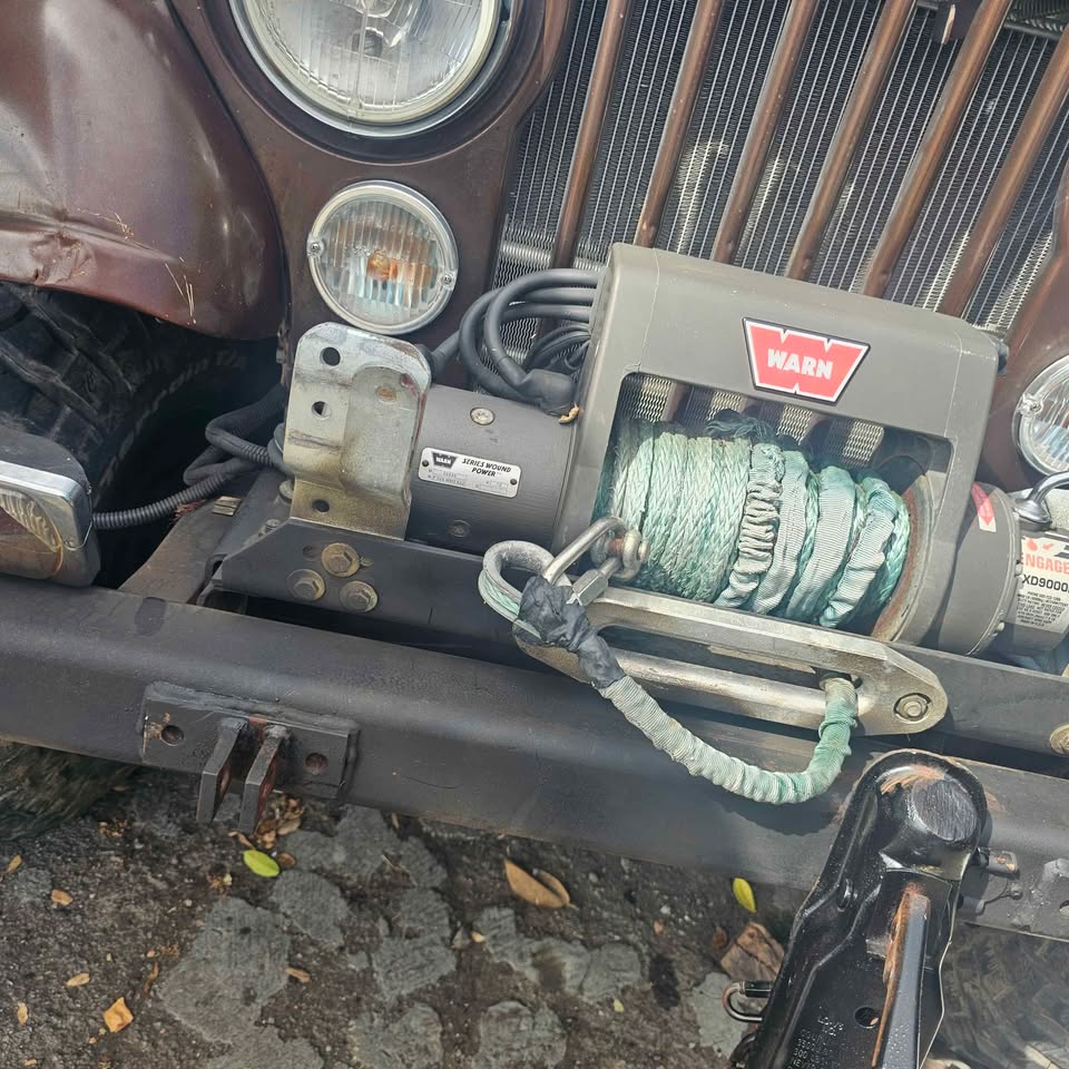 Warn XD9000i Winch in Mountain View, CA (photo 2) — photo 2