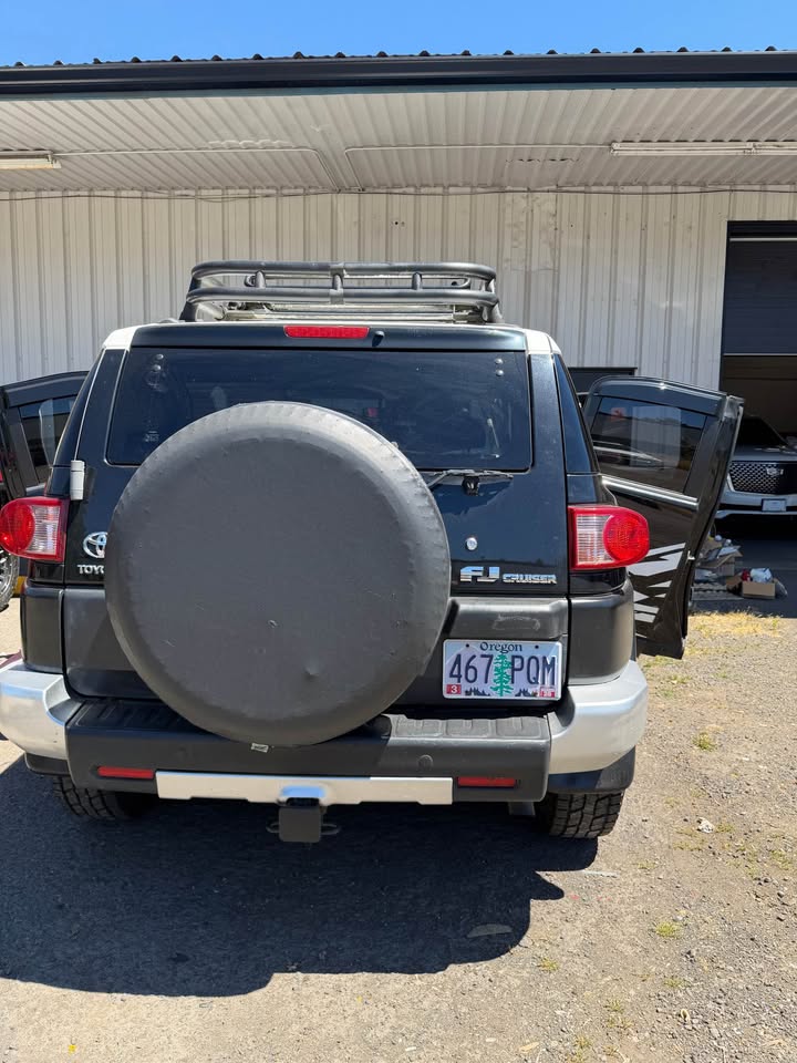 2007 Toyota FJ Cruiser in Beaverton, OR (photo 4) — photo 4