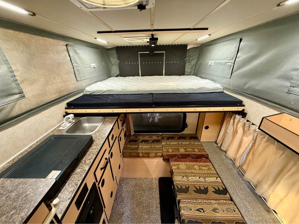 2022 Four Wheel Campers Hawk in Tahoe City, CA (photo 6) — photo 6