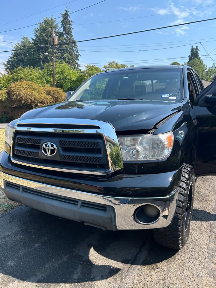 2010 Toyota tundra trd in Portland, OR (photo 4) — photo 4