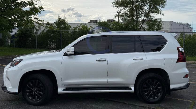 2020 Lexus GX in Toronto, ON (photo 4)