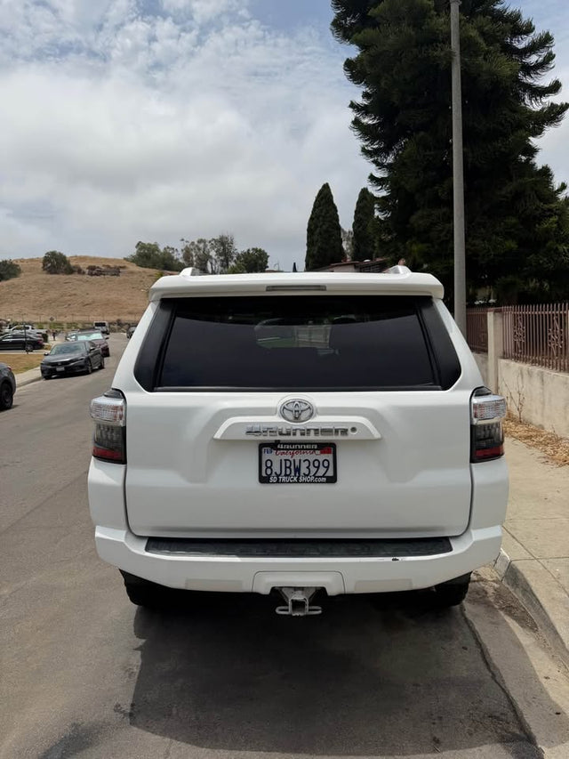 2016 Toyota 4Runner · SR5 Sport Utility 2D — photo 3