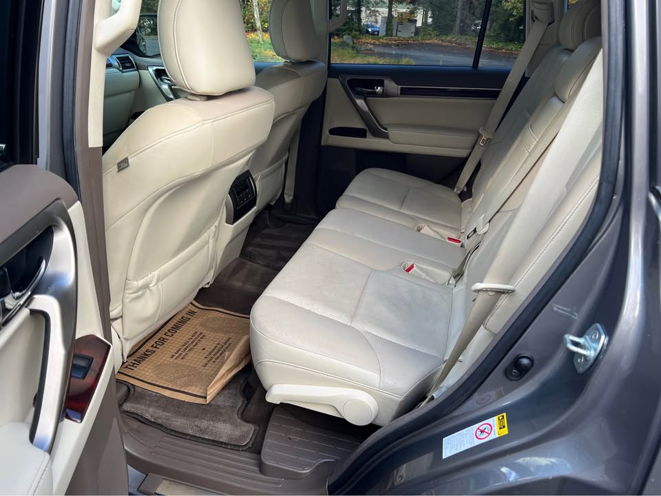 2011 Lexus GX · GX 460 Luxury Sport Utility 4D in Kirkland, WA (photo 11) — photo 11
