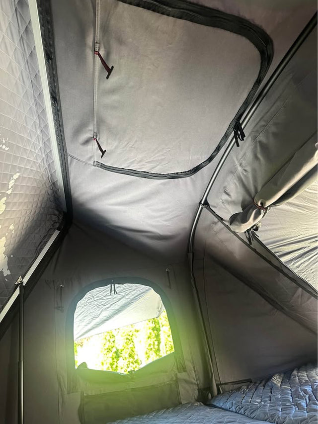 iKamper Skycamp 3.0 Roof Top Tent (Rocky Black Shell) - Barely Used / Like New — photo 3